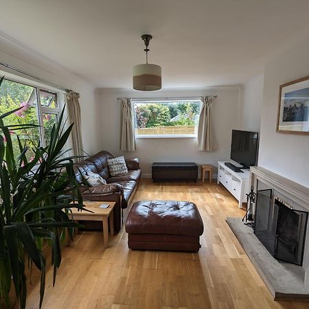 Peaceful Glastonbury Bungalow - Ideally Located Buitenkant foto