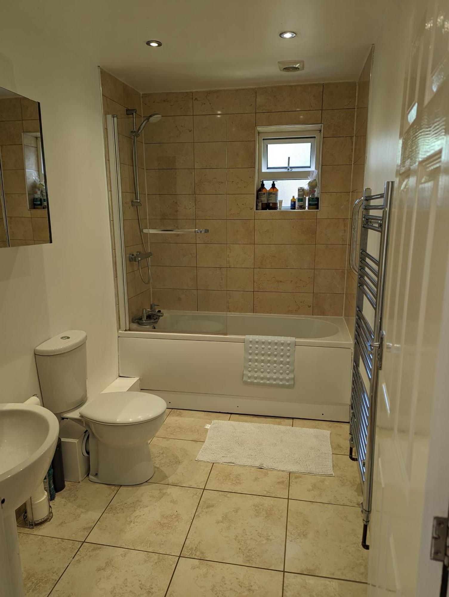 Peaceful Glastonbury Bungalow - Ideally Located Buitenkant foto